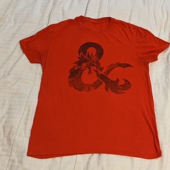 DUNGEONS and dragons graphic tee - Picture 1 of 5